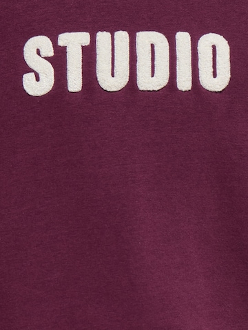 ONLY Sweatshirt 'Sweat' in Red