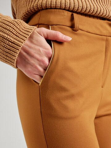 Regular Pantalon chino 'VICLASS' VILA en marron