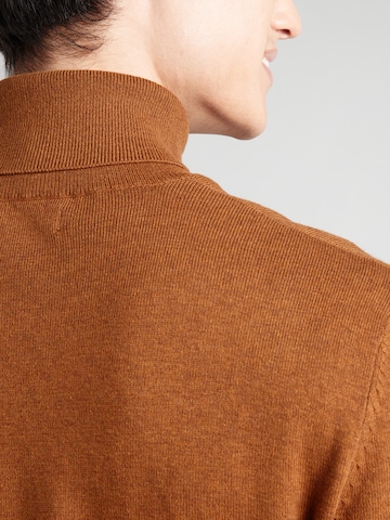 JACK & JONES Trui 'JJEEMIL' in Bruin