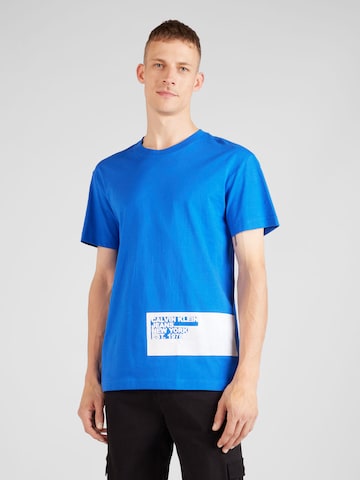 T-Shirt 'STENCIL' Calvin Klein Jeans en bleu : devant