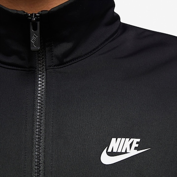Nike Sportswear Jogginganzug 'Essential' in Schwarz