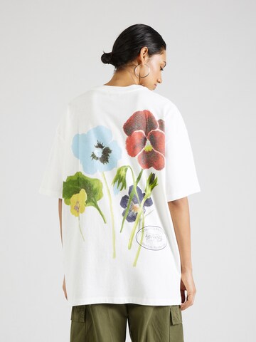 TOPSHOP T-shirt 'Pansy' i vit