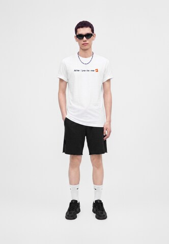Nike Sportswear - Camisa em branco