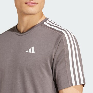 T-Shirt fonctionnel 'Own the Run' ADIDAS PERFORMANCE en gris