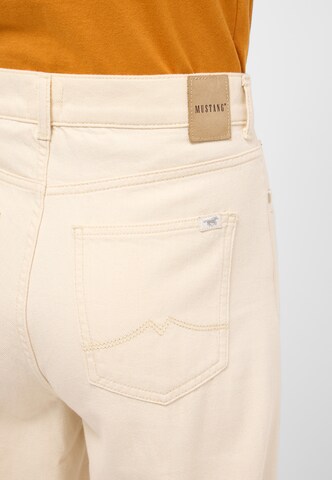 MUSTANG Wide Leg Jeans 'Luise' in Weiß