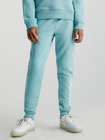 Calvin Klein Jeans Tapered Hose in Blau: predná strana