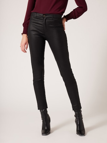 Coupe slim Pantalon 'Fcoaty' NAF NAF en noir : devant