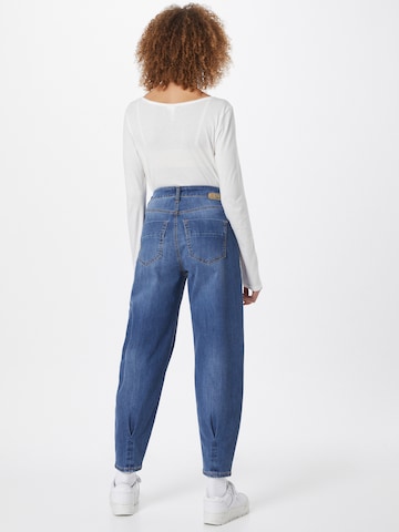 Tapered Jeans con pieghe 'SILVIA' di Gang in blu