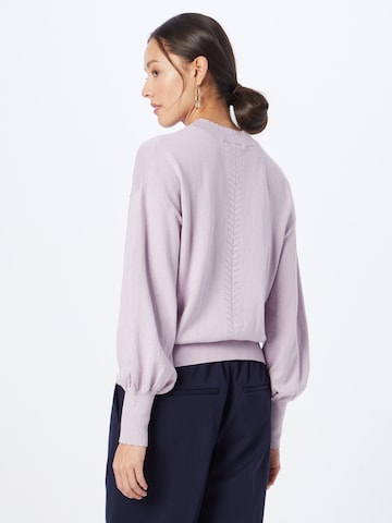 Thought Pullover in Lila