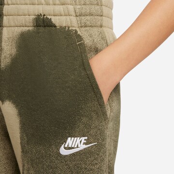 Nike Sportswear Regular Hose in Grün