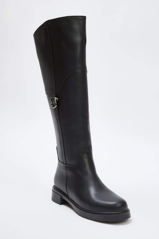 Trendyol - Botas en negro
