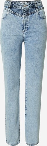 NA-KD Regular Jeans in Blau: predná strana
