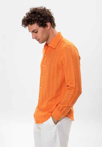 Coupe regular Chemise Antioch en orange