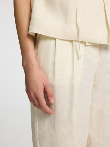 SELECTED FEMME Loose fit Pleat-front trousers 'SLFBarrel Lia' in Beige