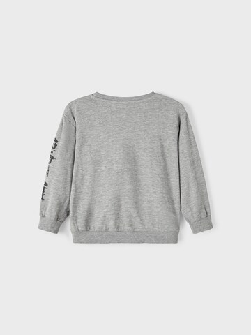 NAME IT Sweatshirt 'Tomanso' i grå