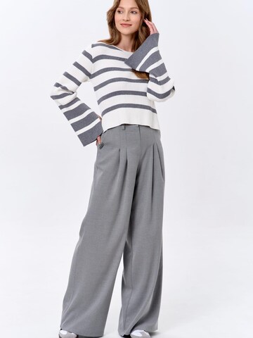 Blue Shadow Pullover‌‌‌‌‌ in Grau