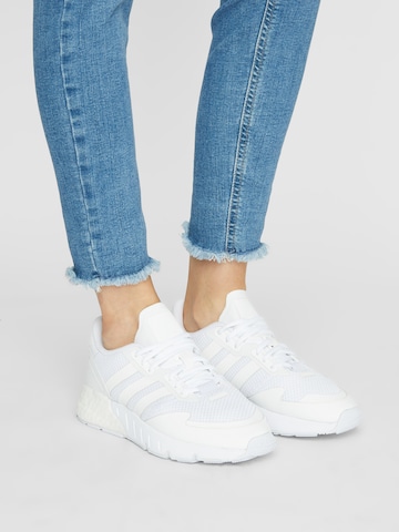 ADIDAS ORIGINALSNiske tenisice 'ZX 1K Boost' - bijela boja: prednji dio