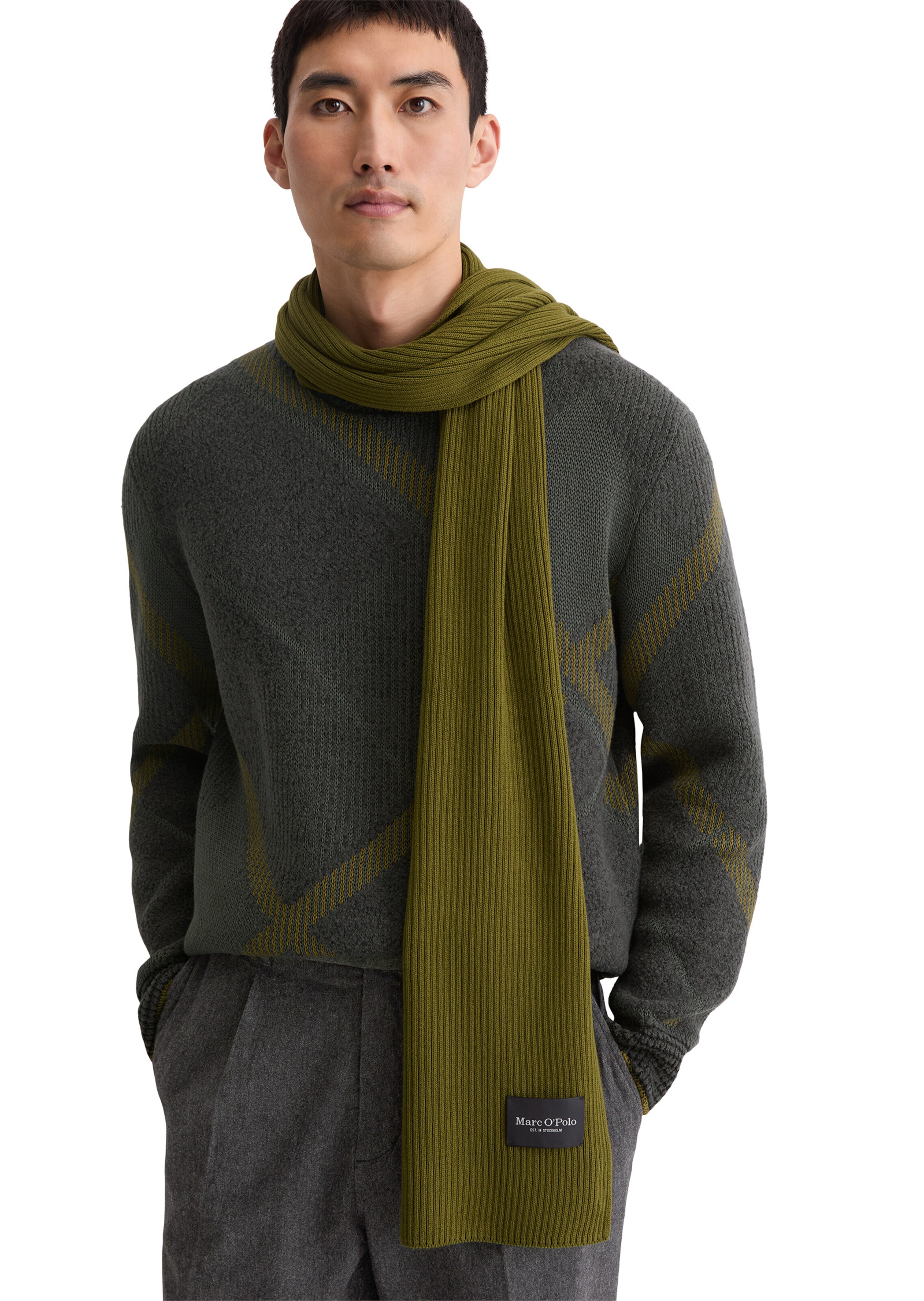 Marc O'Polo Scarf in Green: front