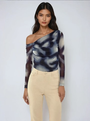 Hiccup Blouse 'Blusen' in Blue: front