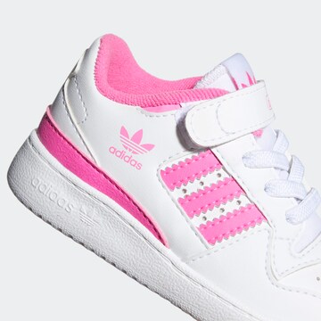 ADIDAS ORIGINALS Sneakers 'Forum Low' i hvit