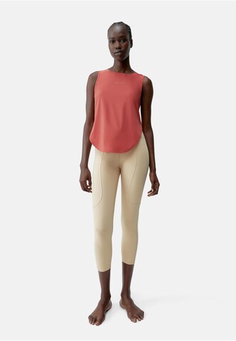 Born Living Yoga Sporttop 'Caliope' in Rood