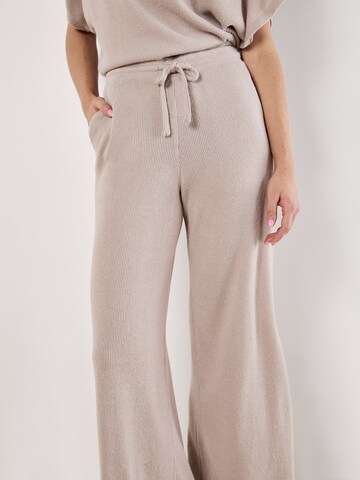 Wide leg Pantaloni ' ' di Apricot in beige