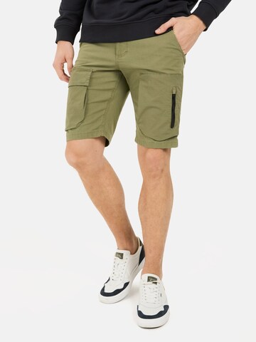 CAMEL ACTIVE Regular Cargo Shorts mit Ripstop-Kontrast in Grün: Vorderseite