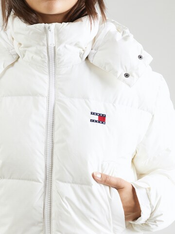Tommy Jeans Jacke 'ALASKA' in Weiß