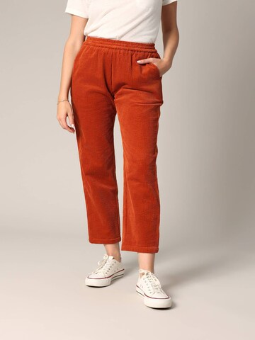 Regular Pantalon 'TAMYLY' Deeluxe en orange : devant