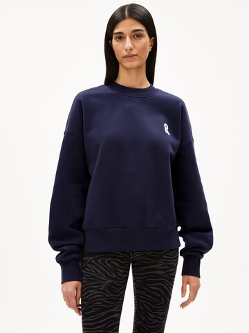 ARMEDANGELS Sweatshirt in Blue: front