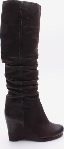 PRADA Dress Boots in 37 in Brown: front