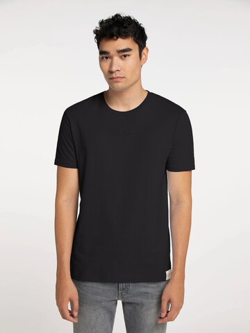 SOMWR Shirt in Black: front