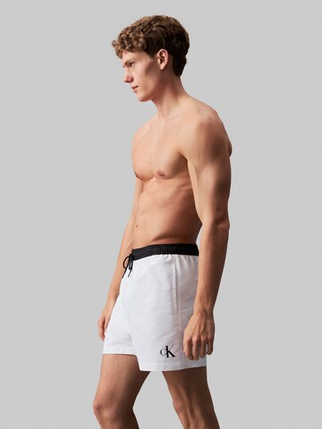 Calvin Klein Swimwear Badeshorts in Weiß