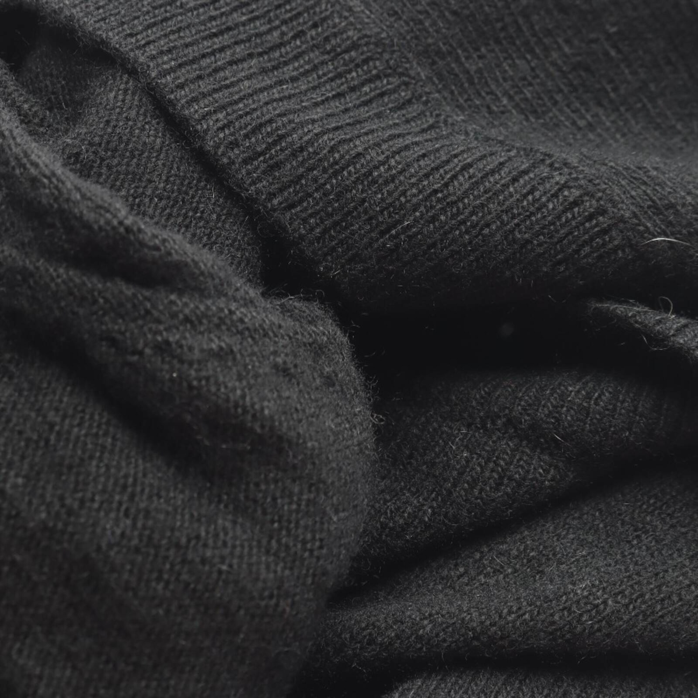 DELICATELOVE Pullover / Strickjacke S in Schwarz