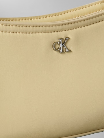 Calvin Klein Schultertasche in Gelb