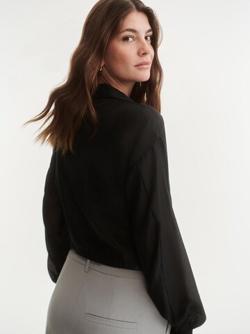 ABOUT YOU x Laura Giurcanu Blouse in Black