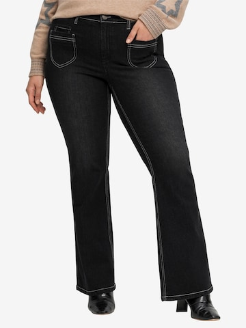 SHEEGO Bootcut Jeans in Schwarz: predná strana