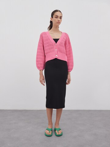 EDITED Strickjacke 'Callie' in Pink