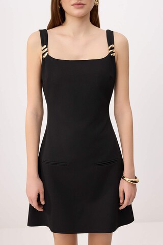 Rochie de la Trendyol pe negru