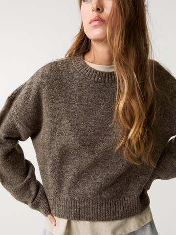 Pull&BearPulover - smeđa boja