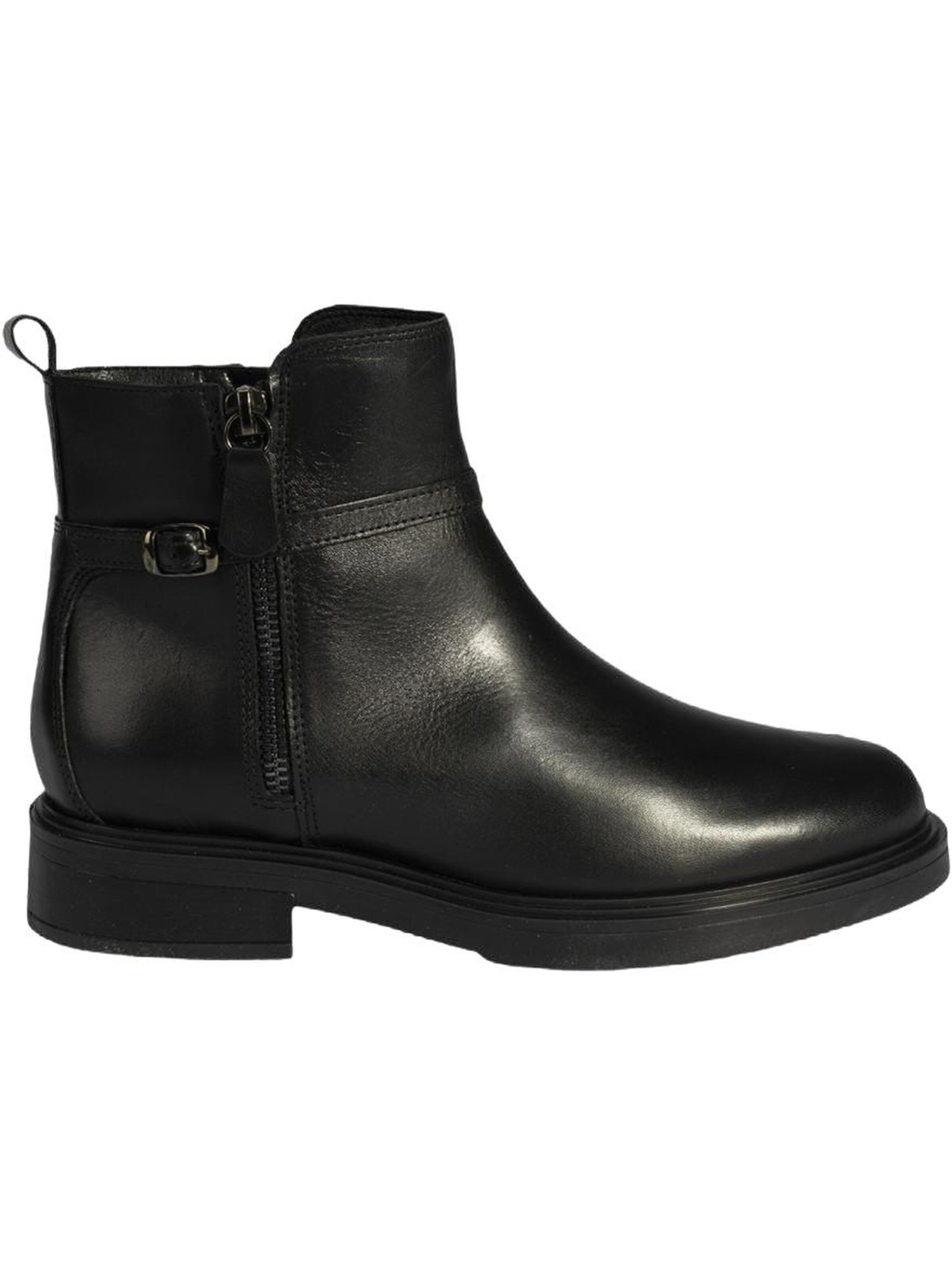 Desa Boots in Black