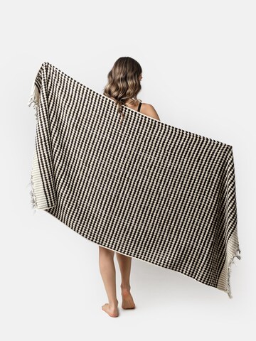MARSIKOH Beach Towel 'PomPom' in Black