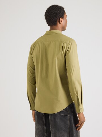 LEVI'S ® Regular Fit Paita 'Classic' värissä vihreä