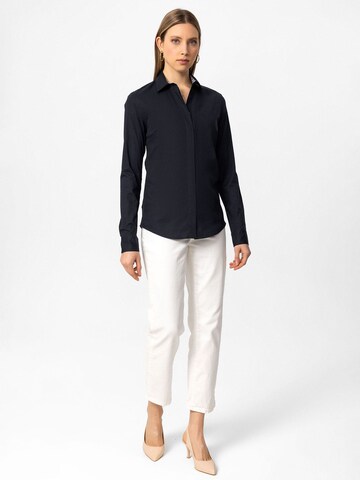 By Diess Collection Blus i blå
