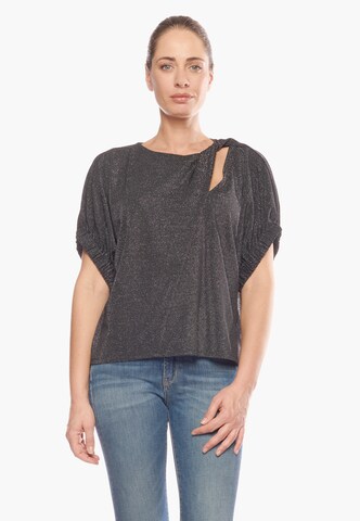 Le Temps Des Cerises Shirt in Black: front