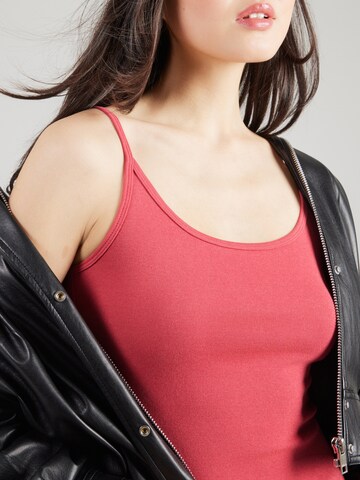 Haut GAP en rouge