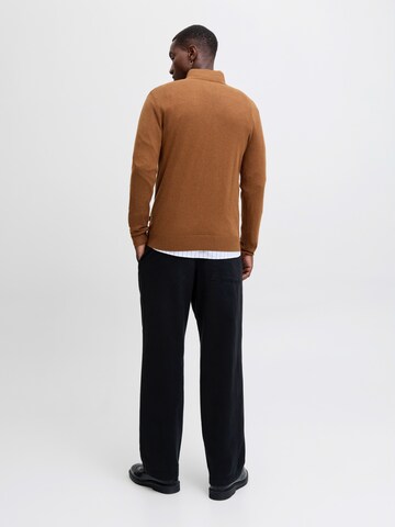 JACK & JONES Свитер 'JJEEmil' в Коричневый