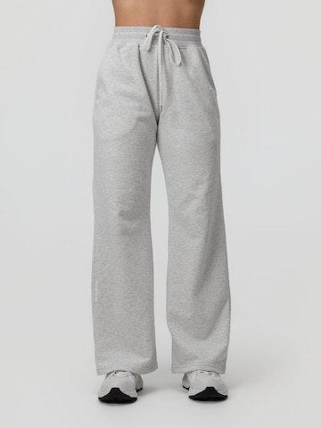 neverover Wide leg Sportbroek 'Novo' in Grijs: voorkant