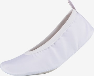 camano Athletic Shoes in White: front