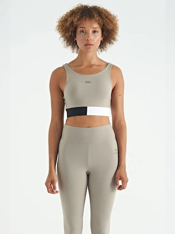 Top sportivo 'Aktive Oberteile' di Tommy Life in colori misti: frontale